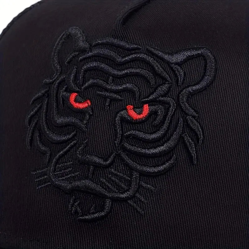 Tiger – Embroidered Fitted Cap